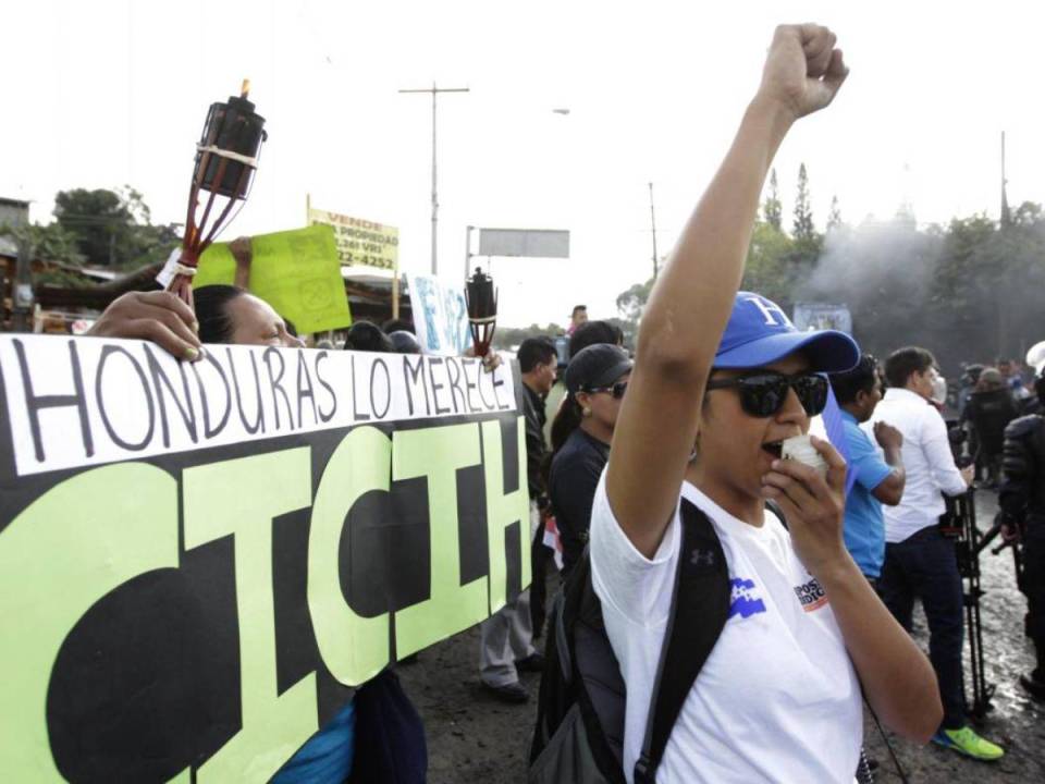 Los hondureños exigen la llegada de la CICIH pronto.