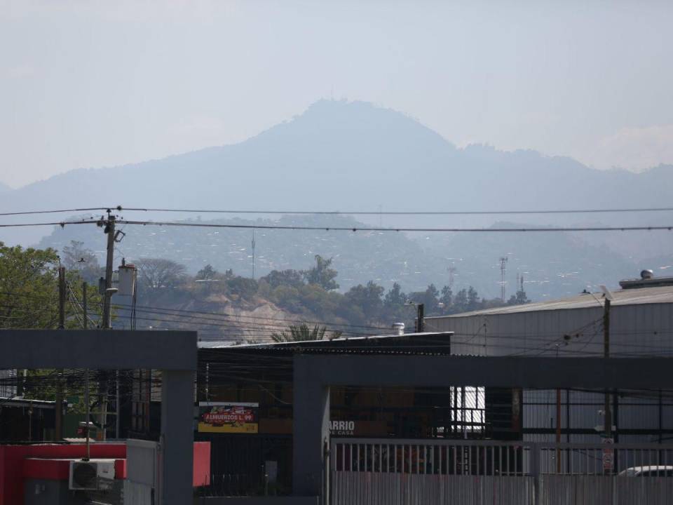 Aunque todavía hay visibilidad de más de 10 kilómetros, la problemática aumentará para el mes de abril y aclarará con las lluvias de mayo.