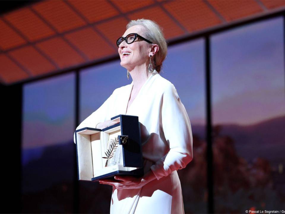 Meryl Streep recibe la Palma de Oro honorífica y protagoniza una charla en el festival.