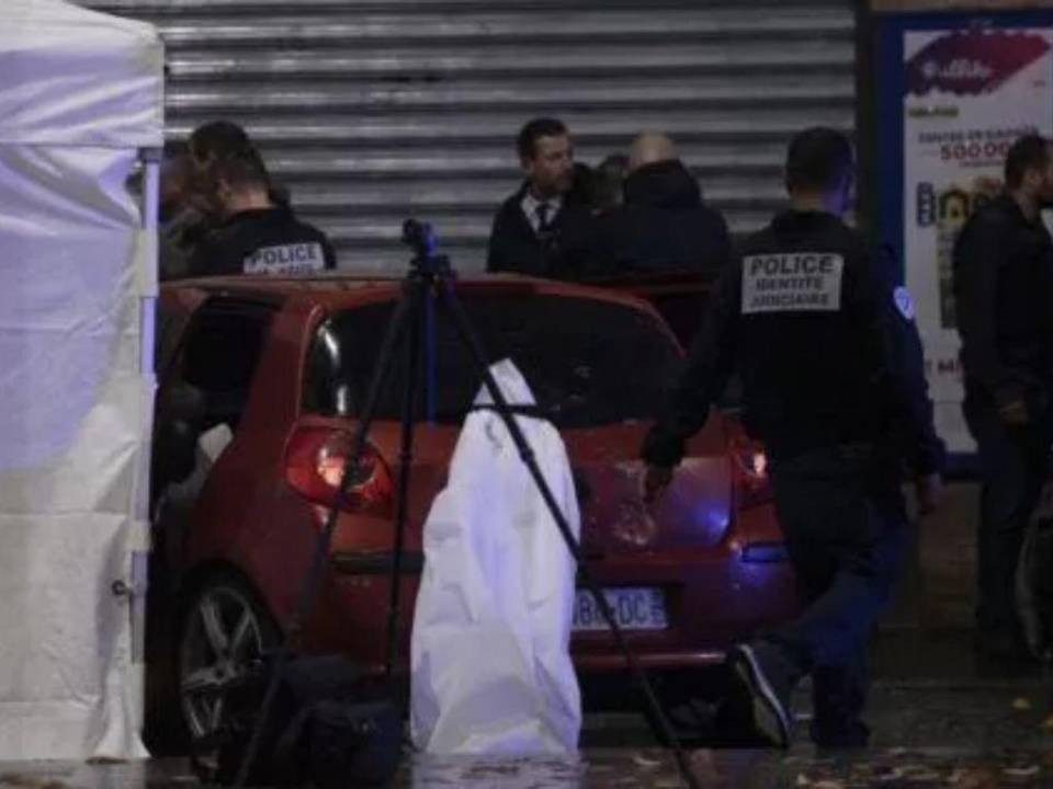 Inculpan a mujer por el asesinato de una niña de 12 años encontrada en un baúl en París
