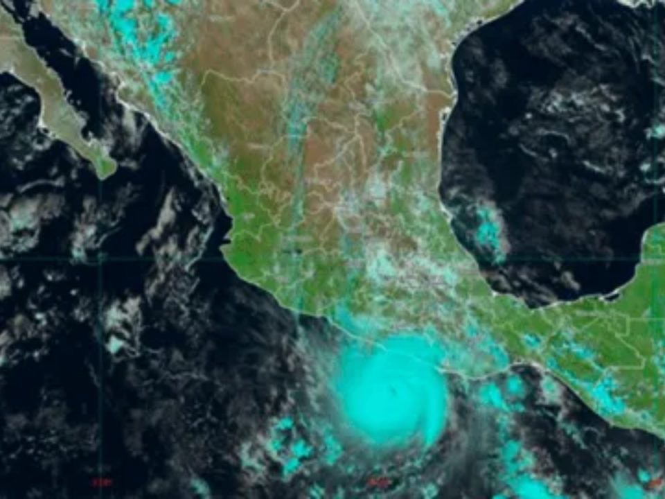 Otis podría impactar como huracán categoría 4 entre Técpan de Galeana y Acapulco.