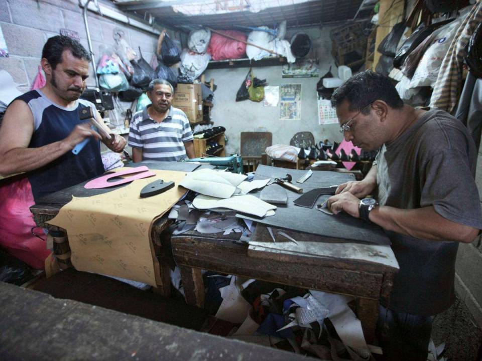El oficio de talabartero está casi perdido en la capital, pues es difícil encontrar personas que confeccionen cuero.