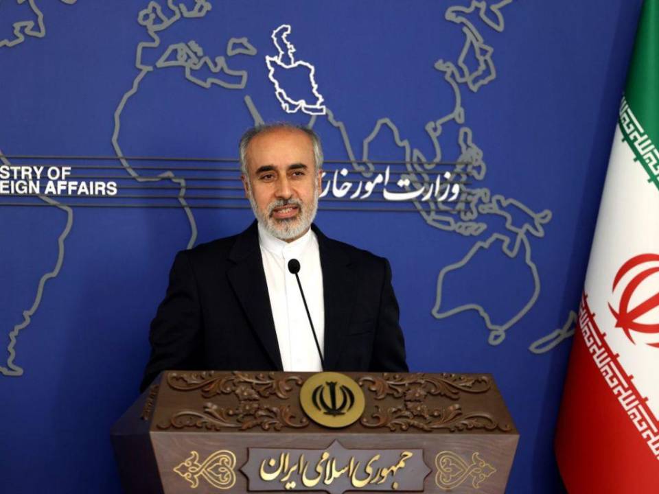 Irán rechazó esas acusaciones, que tildó de “infundadas” y dijo que la decisión de Tirana de romper relaciones con Teherán era “imprudente e irracional”.