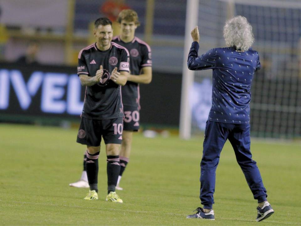 Mágico y Messi compartieron un increíble saludo y González dijo que fue una “bendición de Dios”