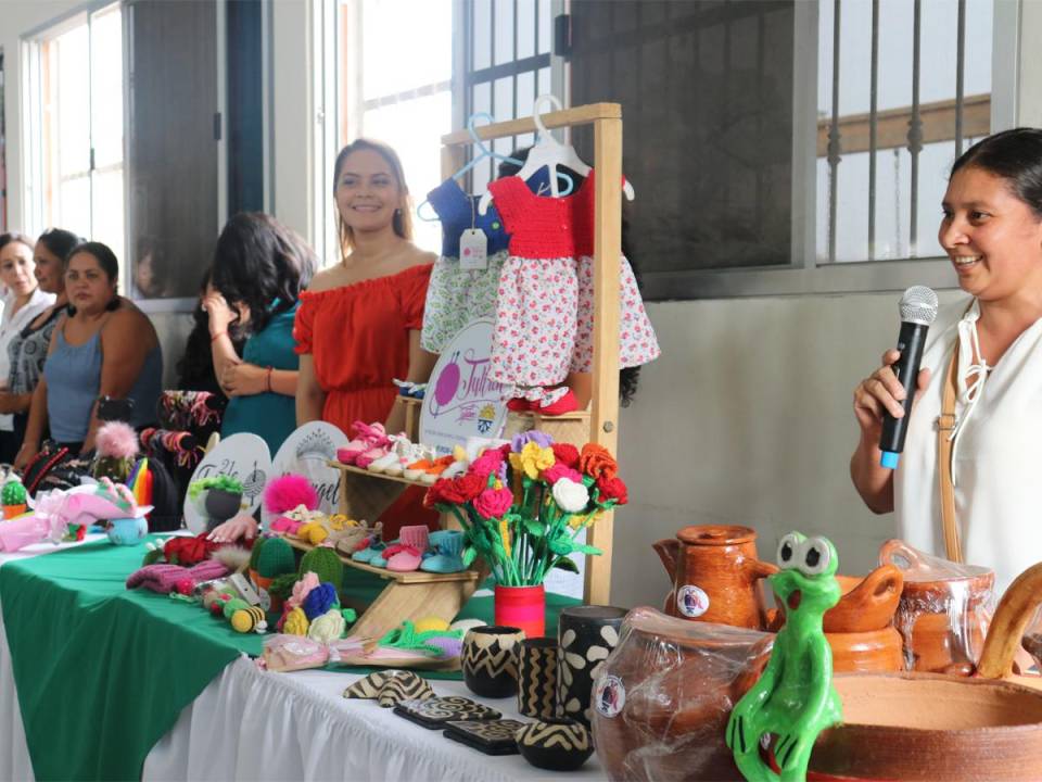 Las mujeres emprendedoras intercambiaron sus experiencias en este encuentro realizado en Siguatepeque, que fue promovido por Cargill Honduras y CARE.