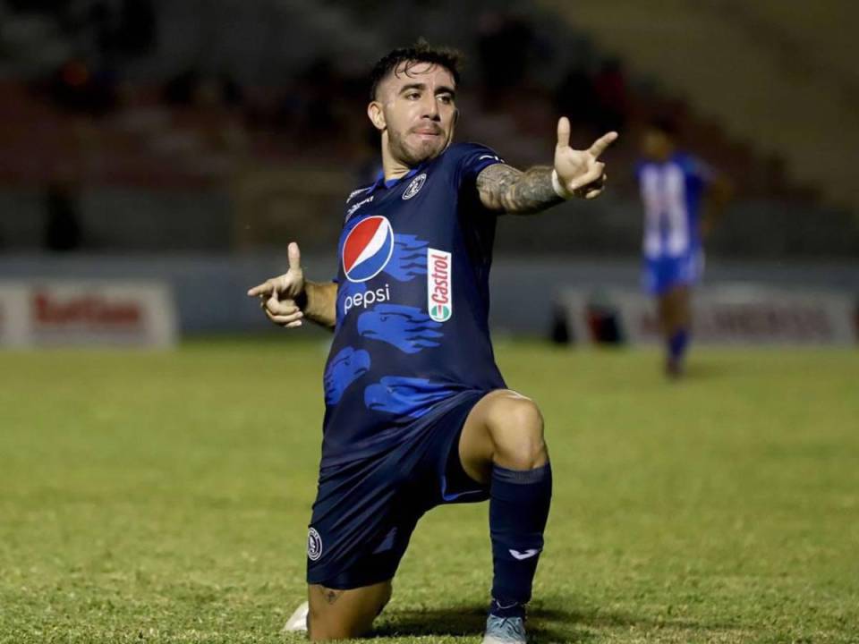 Auzmendi terminó como máximo goleador el pasado torneo.