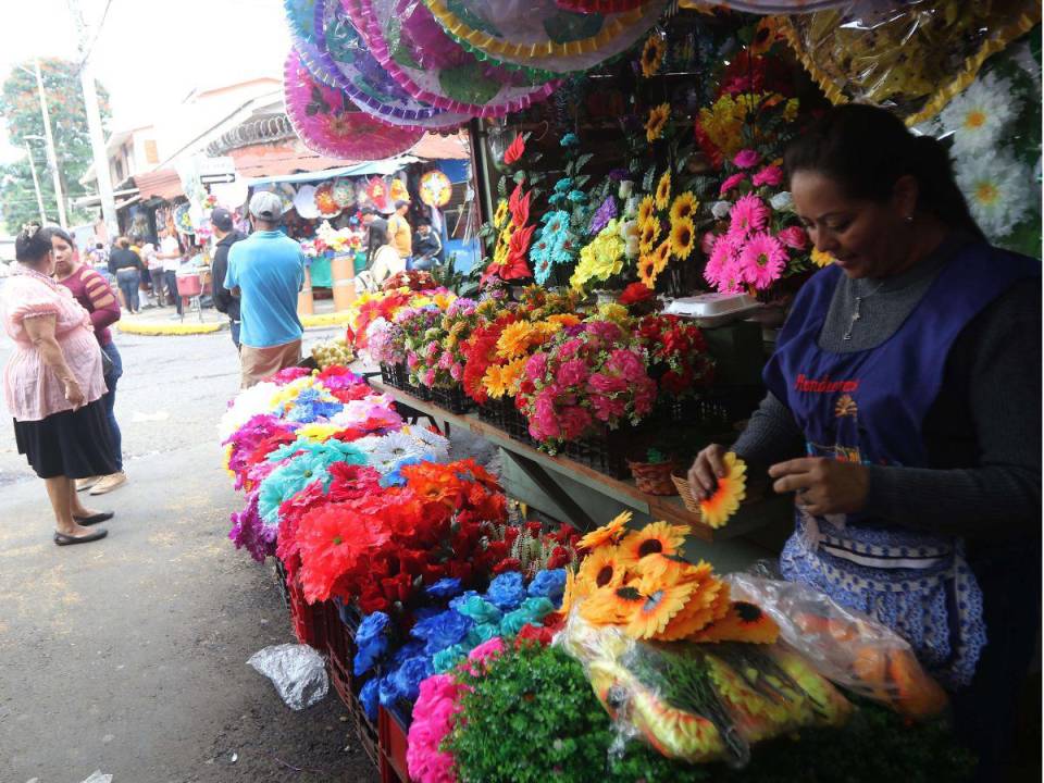 Desde hace varios días que los comerciantes de la “calle 8” de Comayagüela están listos con las ventas.