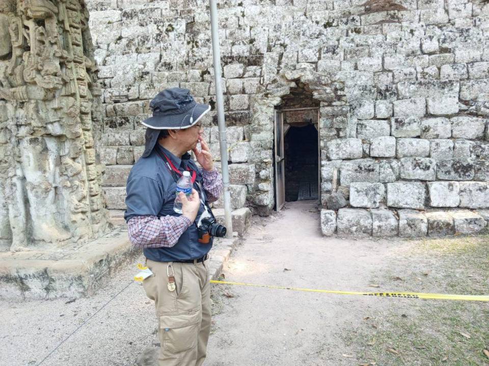 El investigador japonés Seiichi Nakamura fue el encargado de explicar los avances del proyecto en los templos 7 y 11 del parque arqueológico en Copán Ruinas.