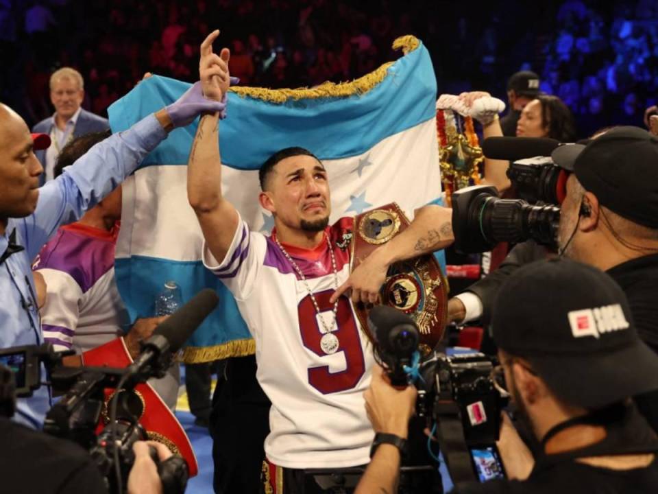 Teófimo López retiene el título de la WBO en Peso Superligero.