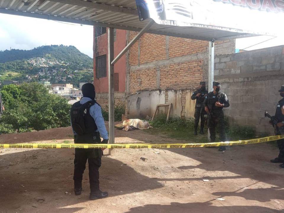 El cuerpo quedó a pocos metros de un barranco que da hacia la quebrada La Orejona.