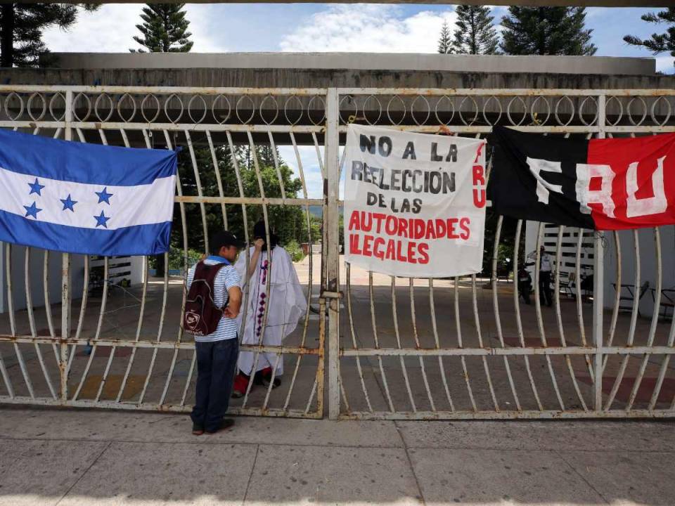 Varios de los encapuchados ya fueron identificados, así como ciertos activistas de Libre que laboran en el gobierno y al menos dos diputados que están detrás de la toma de la UNAH.