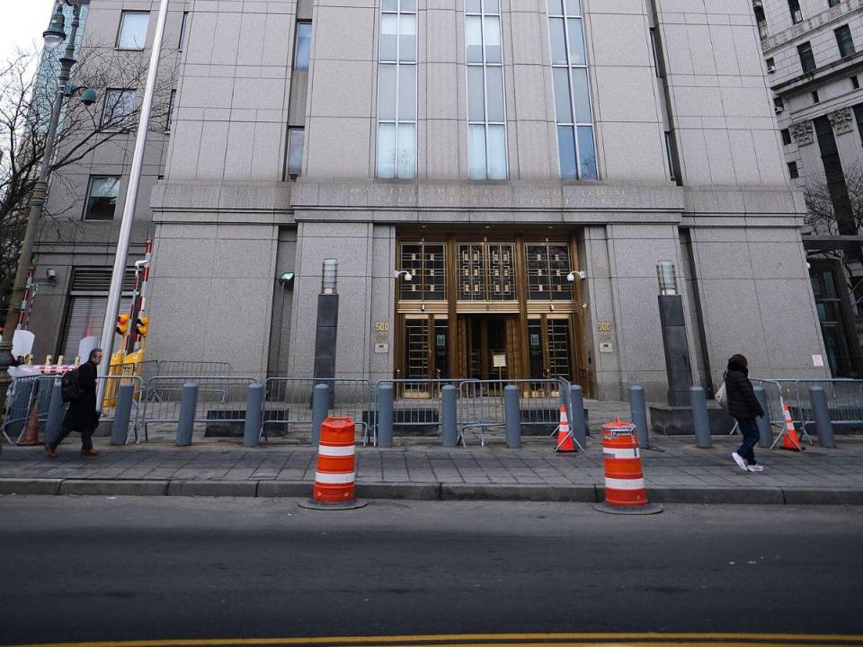 El juicio se lleva a cabo en la Corte del Distrito Sur de Nueva York.