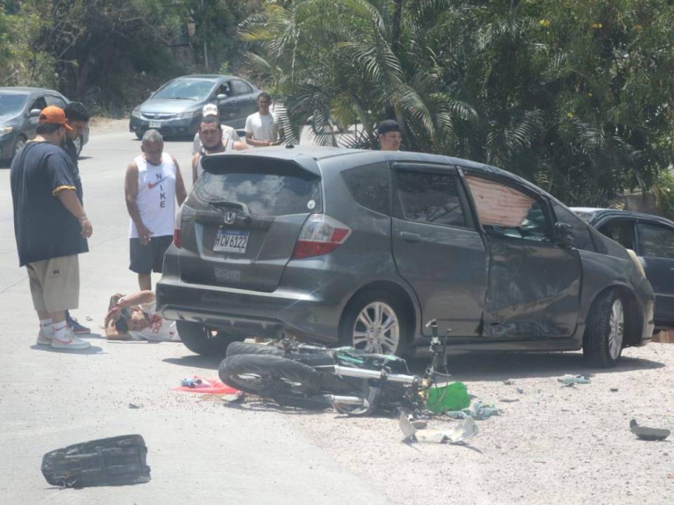 Las personas heridas en el accidente fueron trasladadas hacia un centro asistencial cercano.