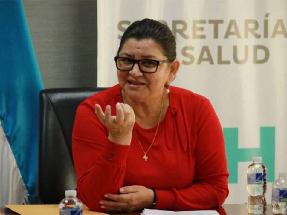 La secretaria de Salud, Carla Paredes.