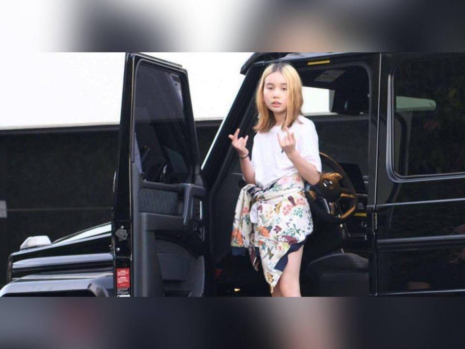 ¡Lil Tay está viva! La polémica rapera canadiense de 14 años salió a desmentir que estuviera muerta. A continuación los detalles de este caso.