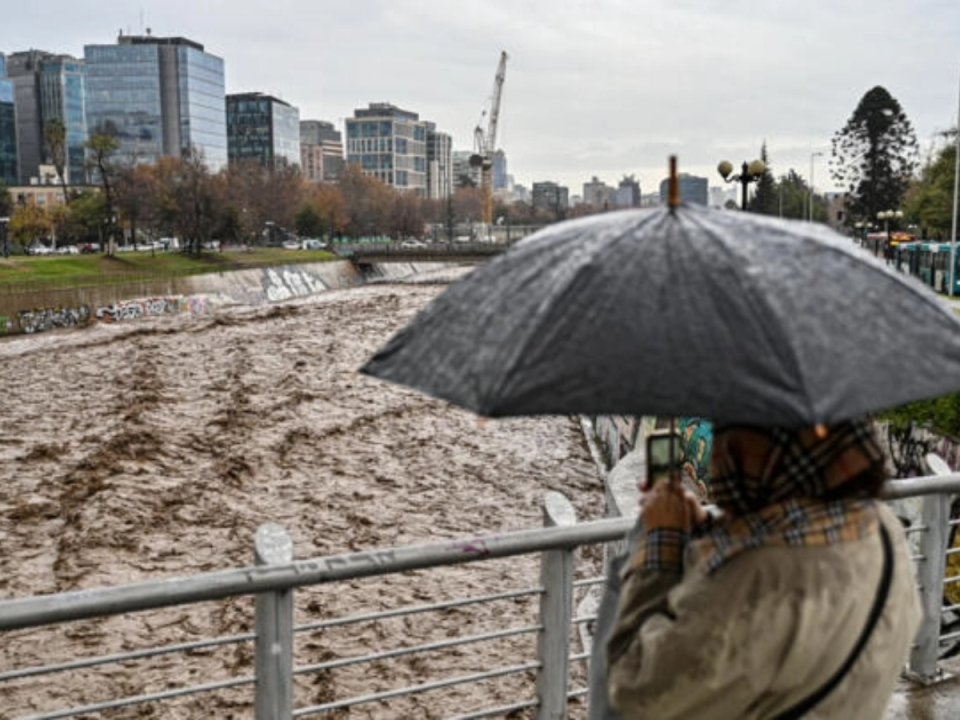 “Este es un frente de precipitaciones complejo: Es la primera gran lluvia de la temporada y se da recién en julio.