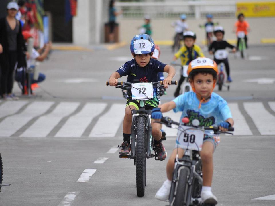 Dominick Brooks conquista el primer lugar en Vuelta Infantil