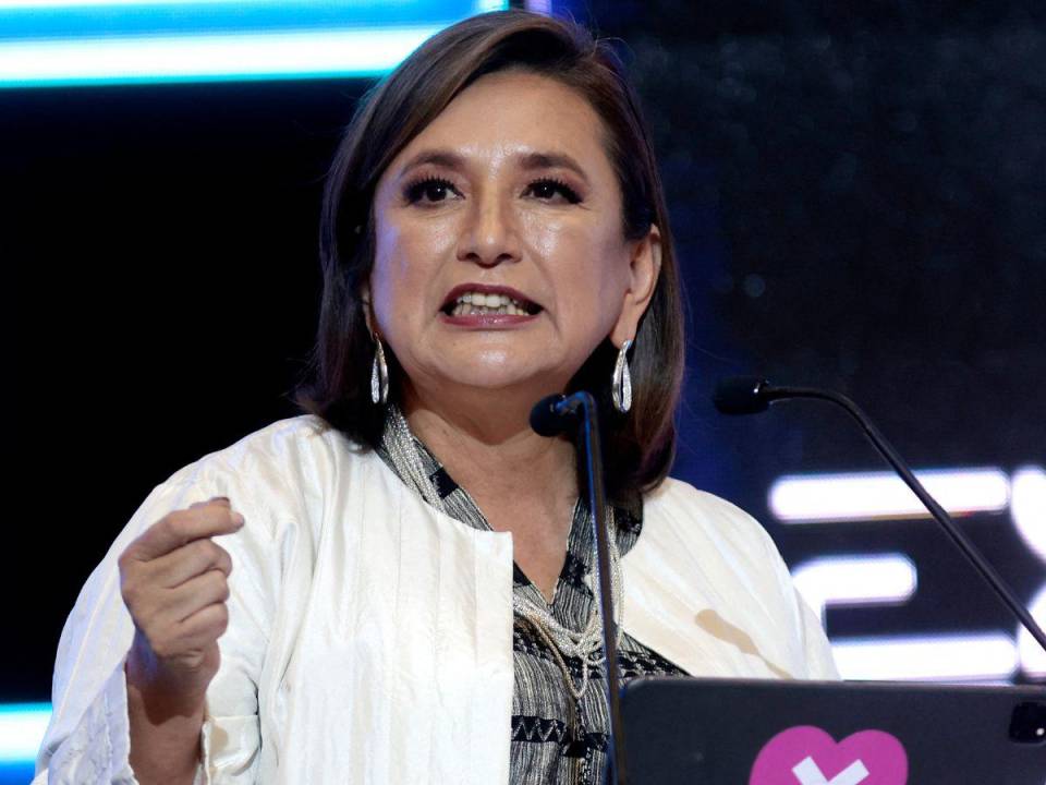 Xóchitl Gálvez Ruiz, de 61 años de edad, competirá contra Claudia Shenbaum por convertirse en la primer mujer en llegar a la presidencia de México.