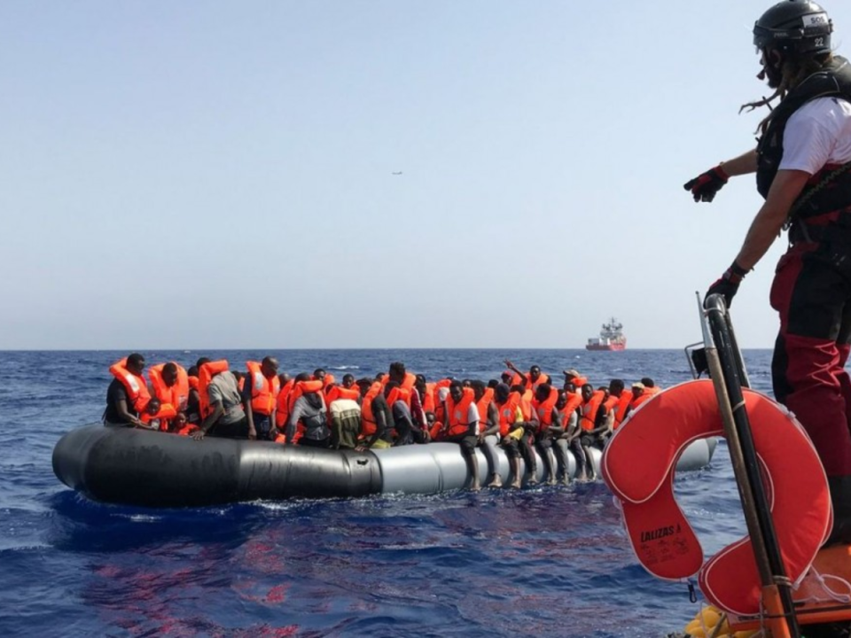 “Estas personas vienen principalmente de Eritrea, Etiopía y Sudán”, detalló SOS Méditerranée.