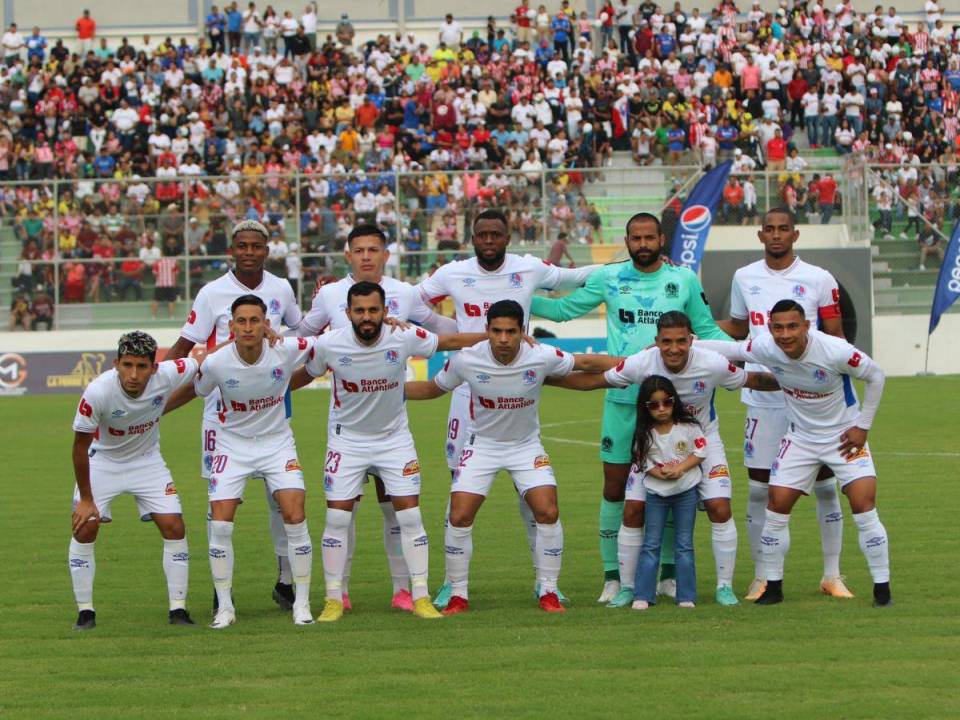 Olimpia dio el gran batacazo del mercado de fichajes tras concretar la incorporación de Andy Najar. Los Leones tendrán un equipo de ensueño para el Clausura