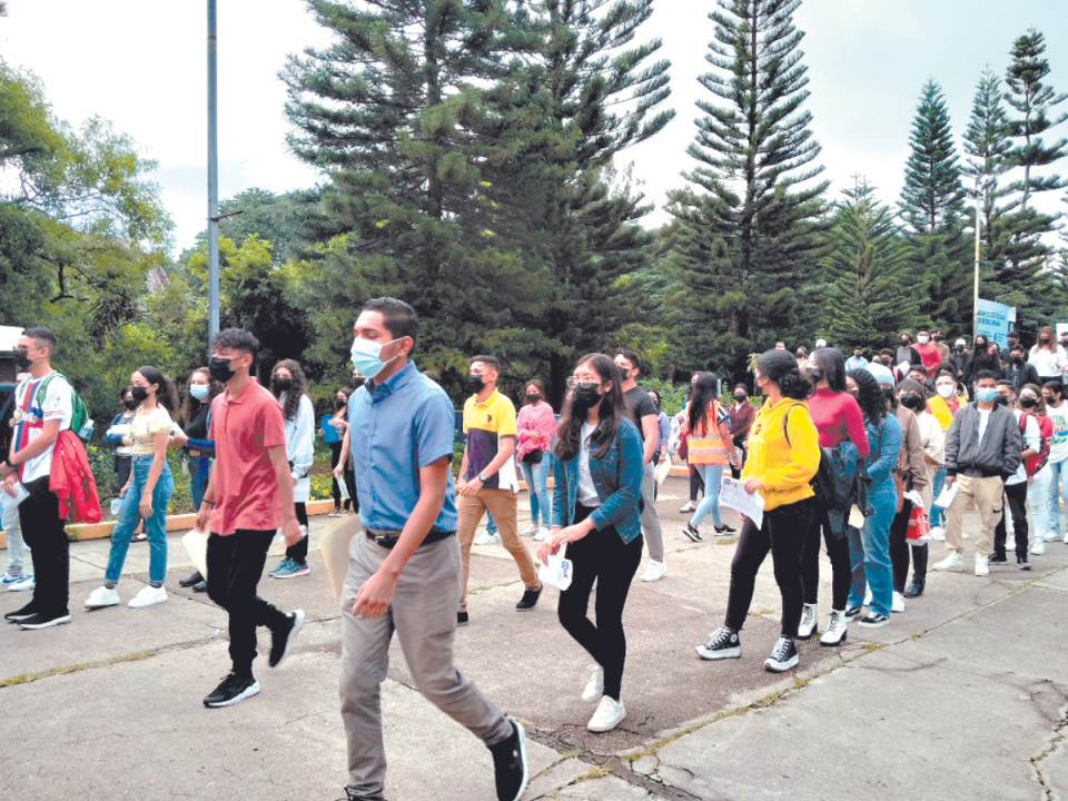 Nuevos estudiantes aplicaran para la Prueba de Aptitud Académica (PAA) este 2024.