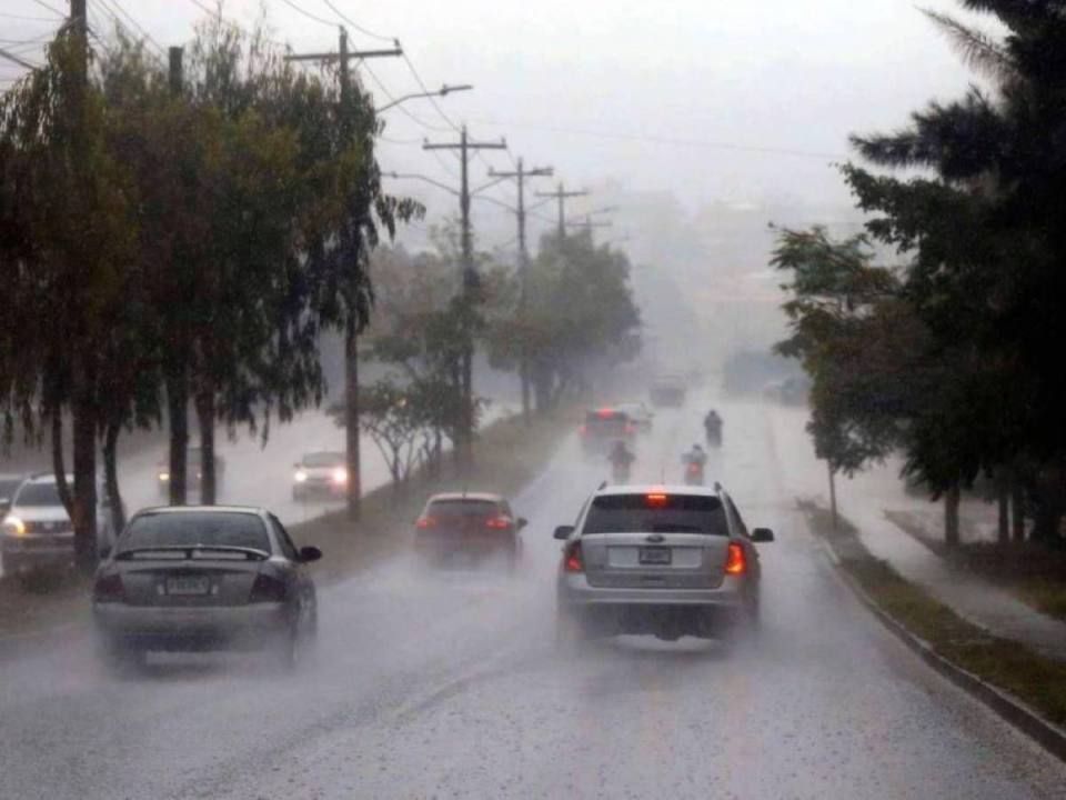 Las lluvias estarán de manera intensas por las noches, así que se recomienda tener precauciones en la carretera.