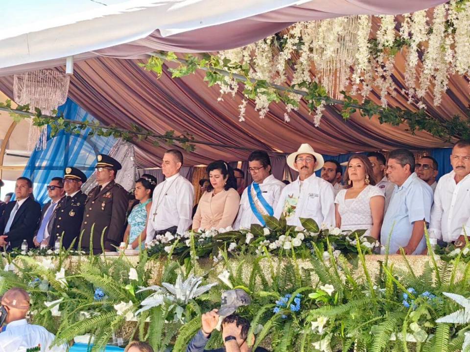 En el estrado principal estaba el alcalde de Choluteca, Quintín Soriano.