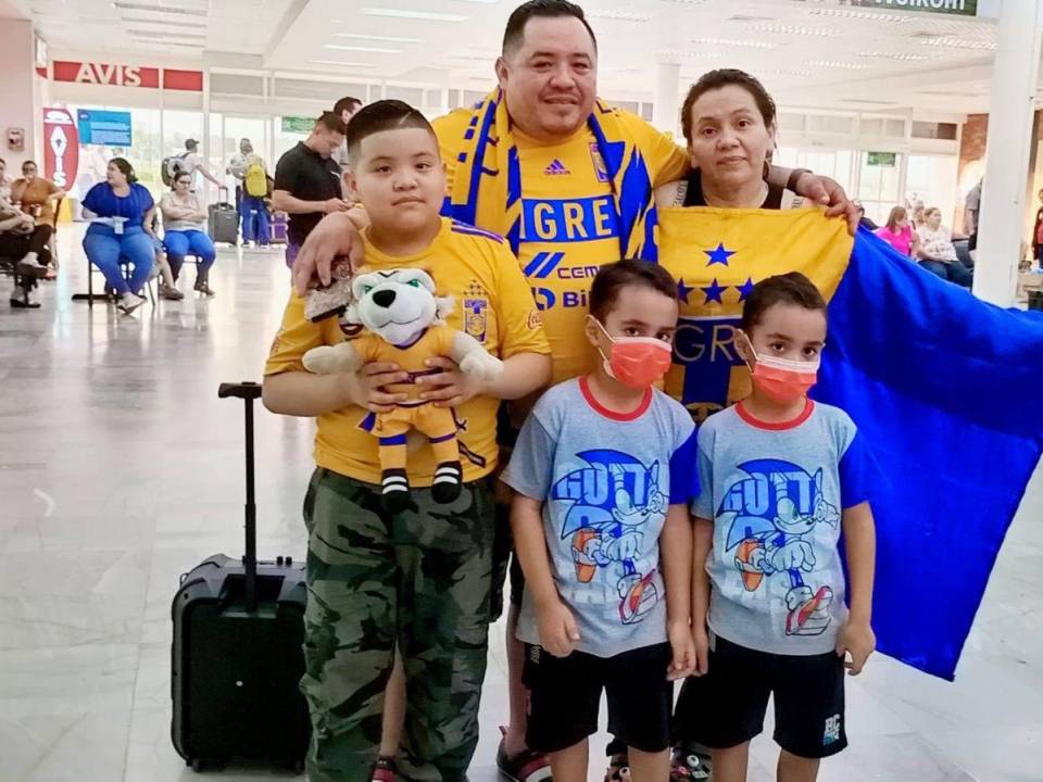 Una familia de cinco integrantes llegó a Honduras para ver el Tigres vs. Motagua.