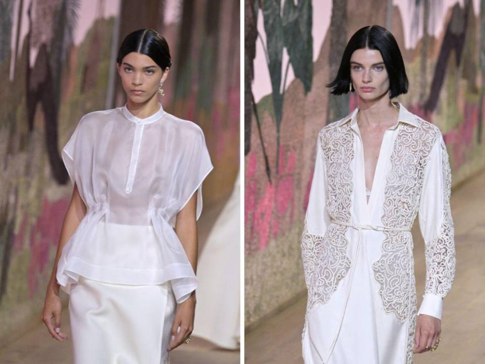 La simplicidad de una diosa griega en el desfile <b>Dior</b> y el surrealismo marca de la casa Schiaparelli protagonizaron este lunes el arranque de la Semana de la Alta Costura femenina en París.