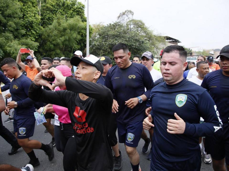 Shin Fujiyama, el youtuber que se robó el corazón de los hondureños, está a punto de completar el reto.