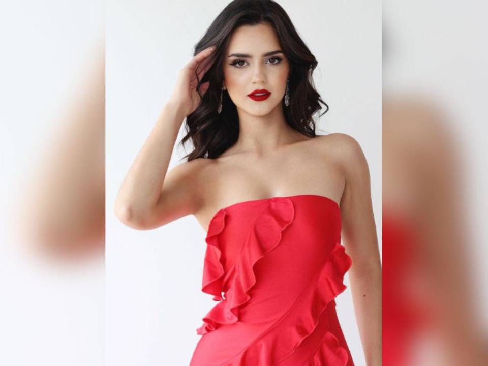 La hermosa representante de Honduras en el Miss Universo 2023, Zuheilyn Clemente, sigue realizando una gira por varios medios internacionales, donde ha dado detalles de lo que espera lograr con su participación en el certamen y qué desea hacer cuando el mismo concluya. Todos los detalles a continuación.