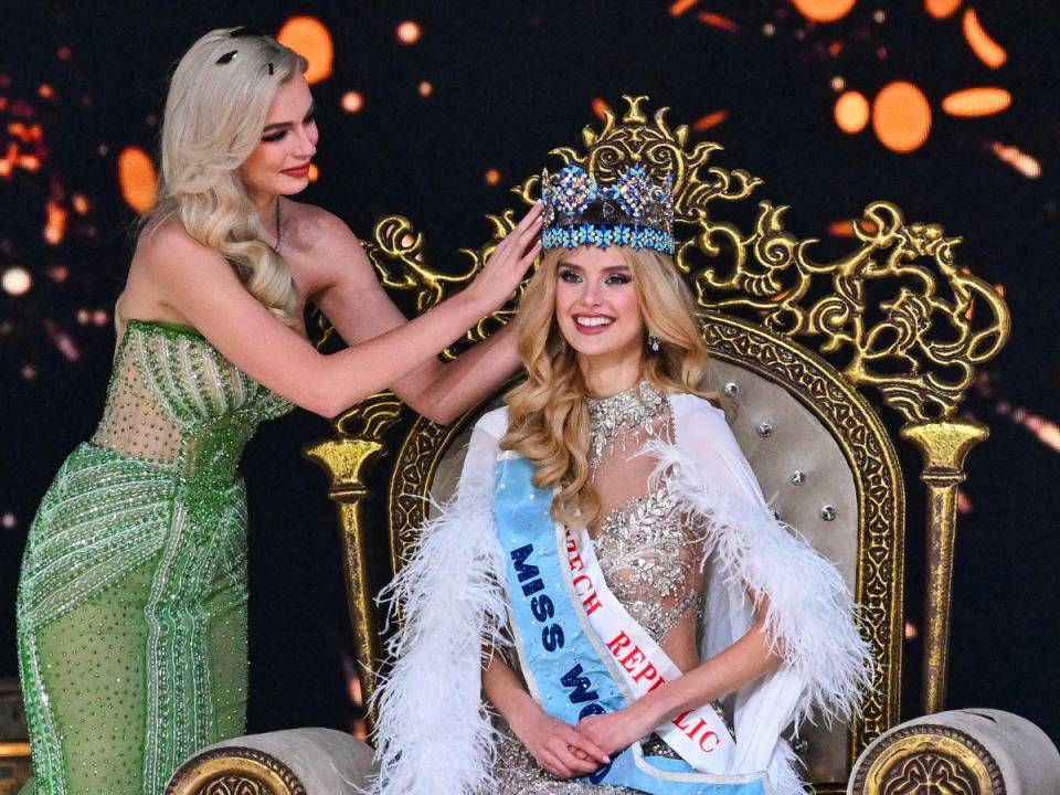El Miss Mundo 2024 estuvo cargado de momentos emocionantes, como la coronación de la nueva reina, quien no paraba de sonreír, pues no cabía en su asombro al ver que todo su esfuerzo valió la pena. Aquí las mejores imágenes del certamen.
