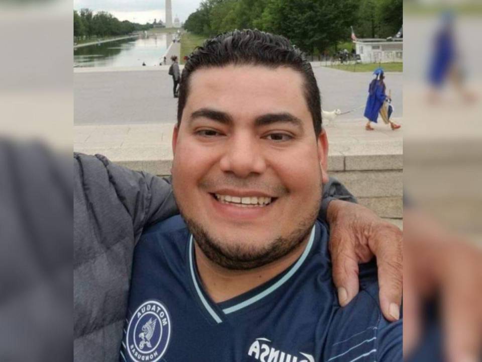 Él es Maynor Sandoval, un hondureño radicado en Maryland que cayó al agua tras el derrumbe del puente Francis Scott Key en Baltimore.