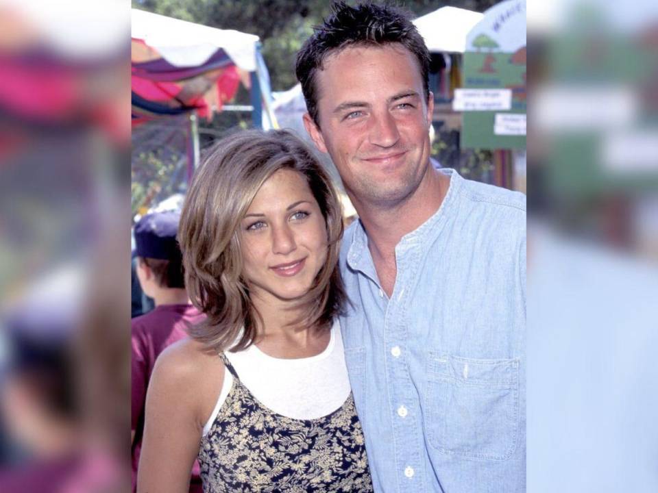Tras la muerte del actor Matthew Perry, todo el elenco de Friends ha sufrido un duro golpe. Jennifer Aniston y todos los amigos personales y profesionales han quedado en estado de shock ante el fallecimiento del protagonista de Chandler Bing a los 54 años.