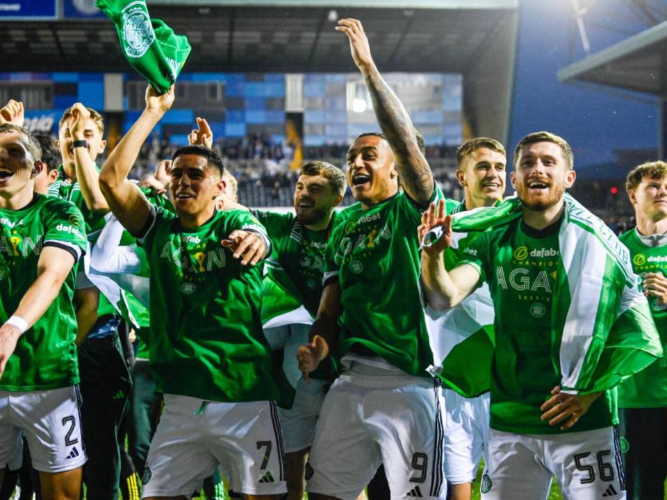 La prensa deportiva se rinde con el delantero hondureño que conquistó el título liguero con el Celtic. “Sos grande”, “Mérito al talento”.