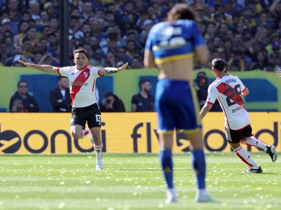 River Plate enmudeció una colmada Bombonera tras derrotar 2-0 a Boca Juniors.