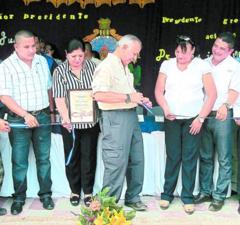 Inauguran mejoras del centro escolar 18 de Noviembre en Choluteca