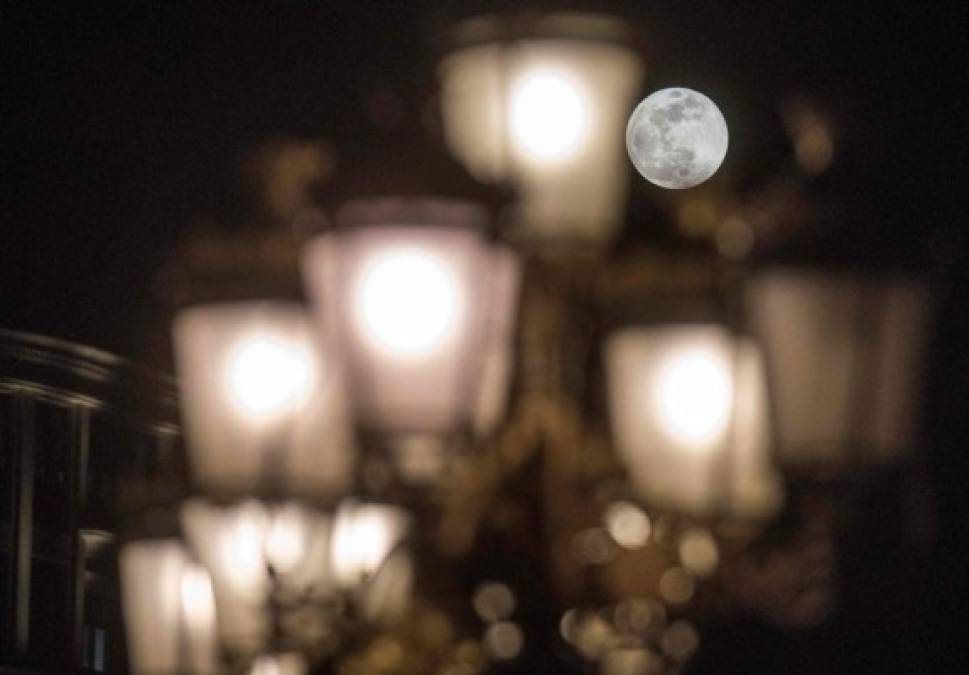Así se vio en el mundo la Superluna de Nieve, la más brillante de 2019 (FOTOS)