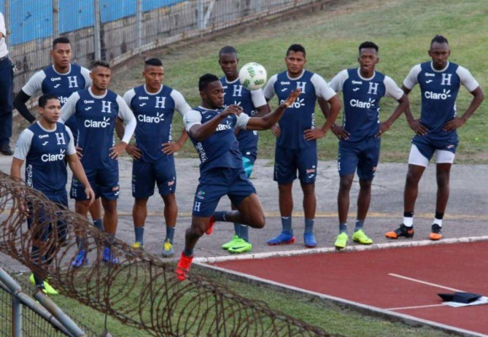 FOTOS: El entrenamiento de la Selección de Honduras a seis días del amistoso contra Ecuador