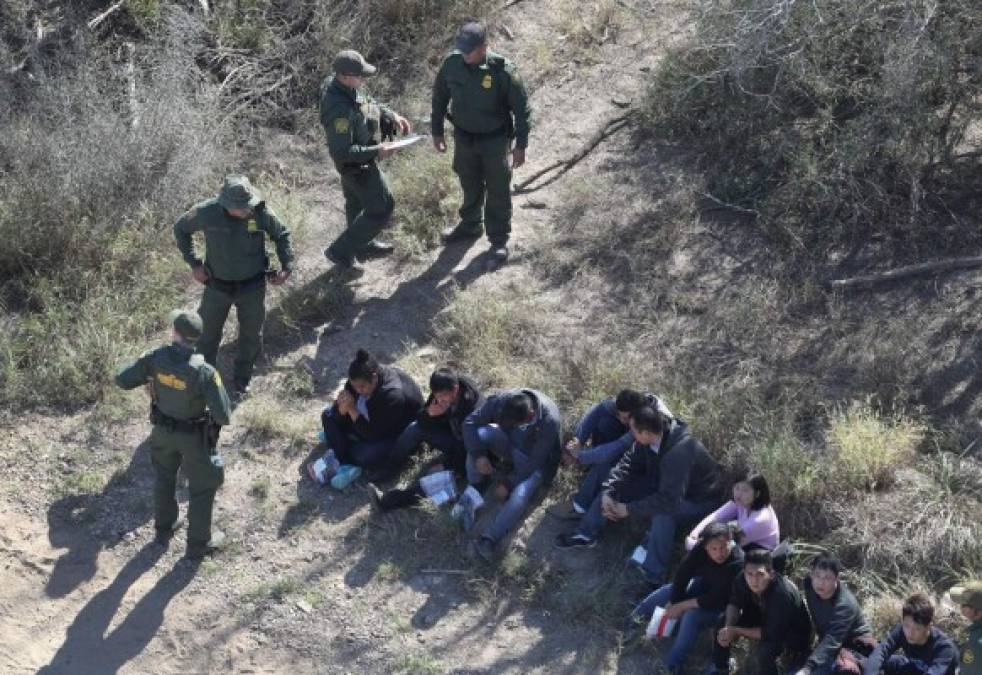 En imágenes la realidad que viven migrantes en la frontera con EEUU