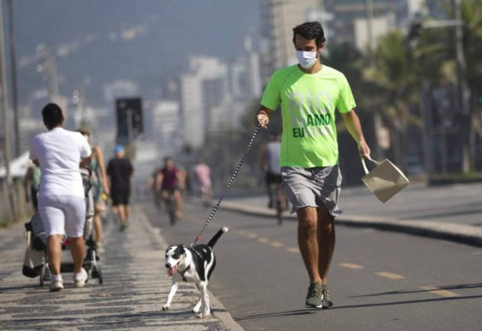 FOTOS: Países suspenden cada vez más restricciones para salvar la economía 