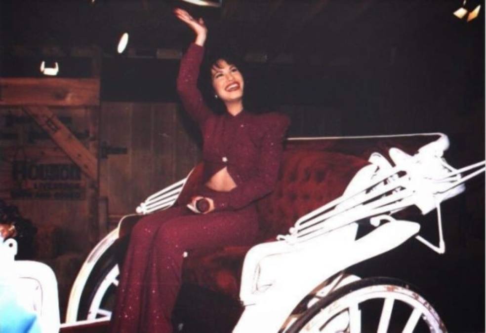 Las fotos más íntimas de la vida de la cantante Selena Quintanilla   