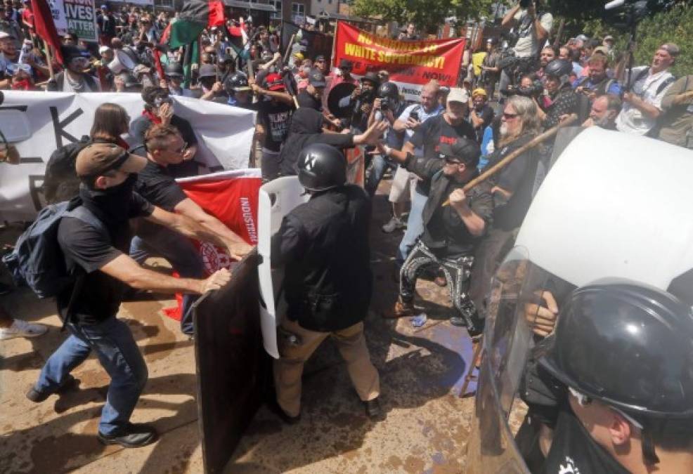 Las fotos más impactantes que dejó el ataque racista en Charlottesville, Virginia, Estados Unidos