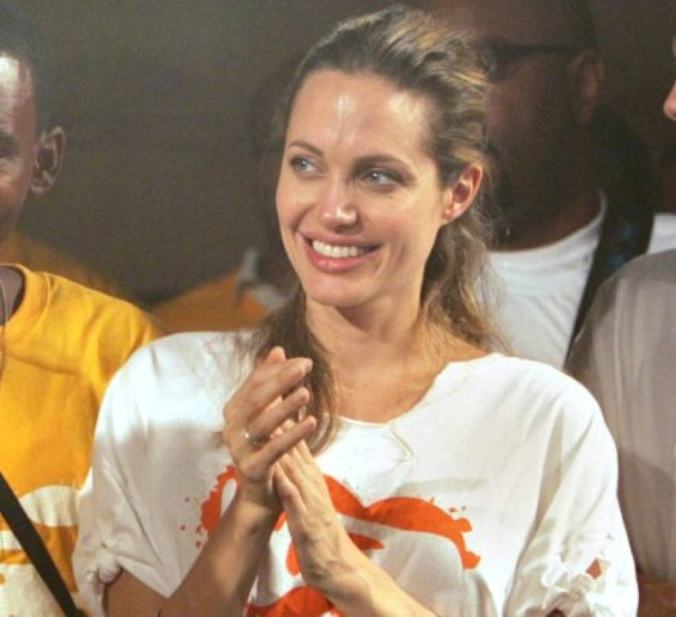Angelina Jolie comienza a olvidar a Brad Pitt y consigue un nuevo novio