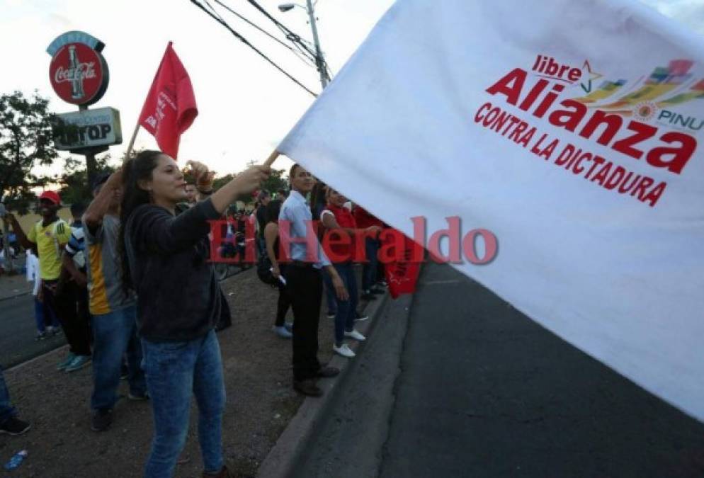 Simpatizantes de la Alianza de Oposición marchan en apoyo a Nasralla