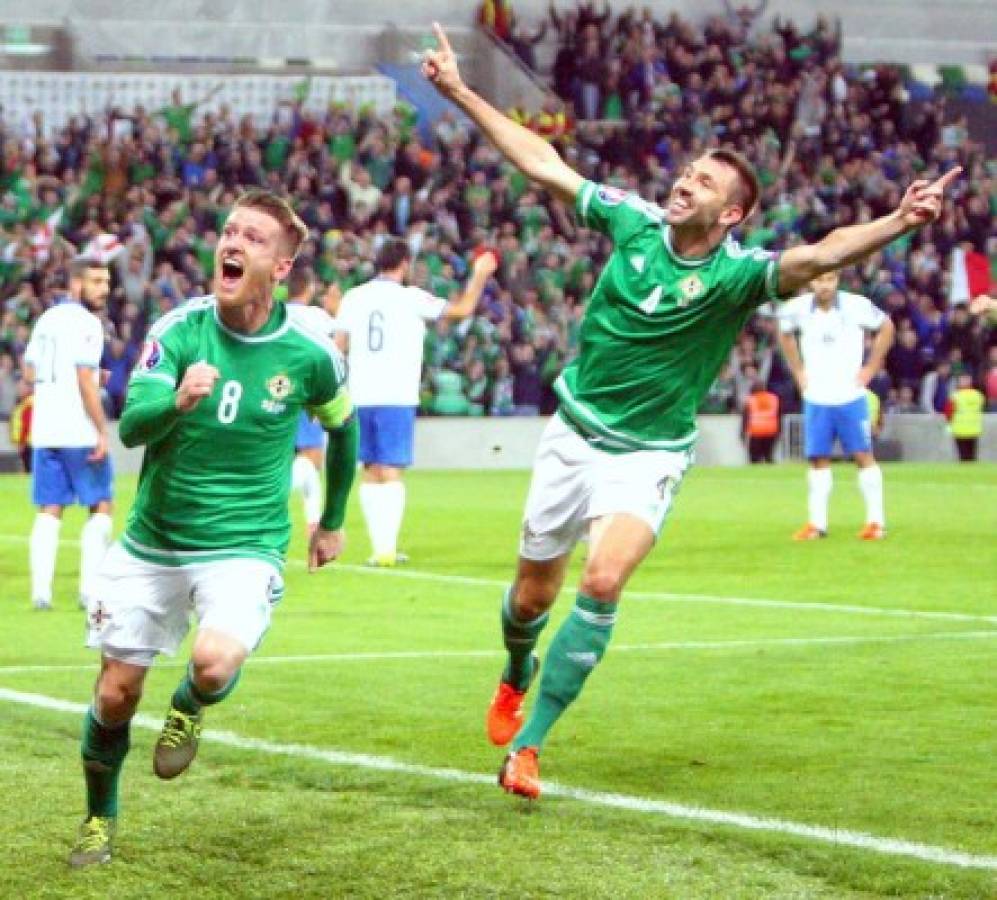 Irlanda del Norte logra histórica clasificación a la Euro, Portugal también avanza