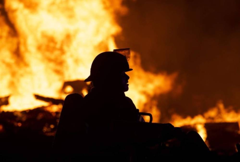 Fuertes manifestaciones en Minneapolis dejan un muerto y varios edificios en llamas (FOTOS)  