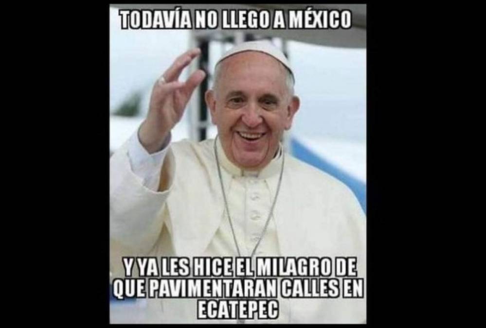 Los divertidos memes del Papa en México