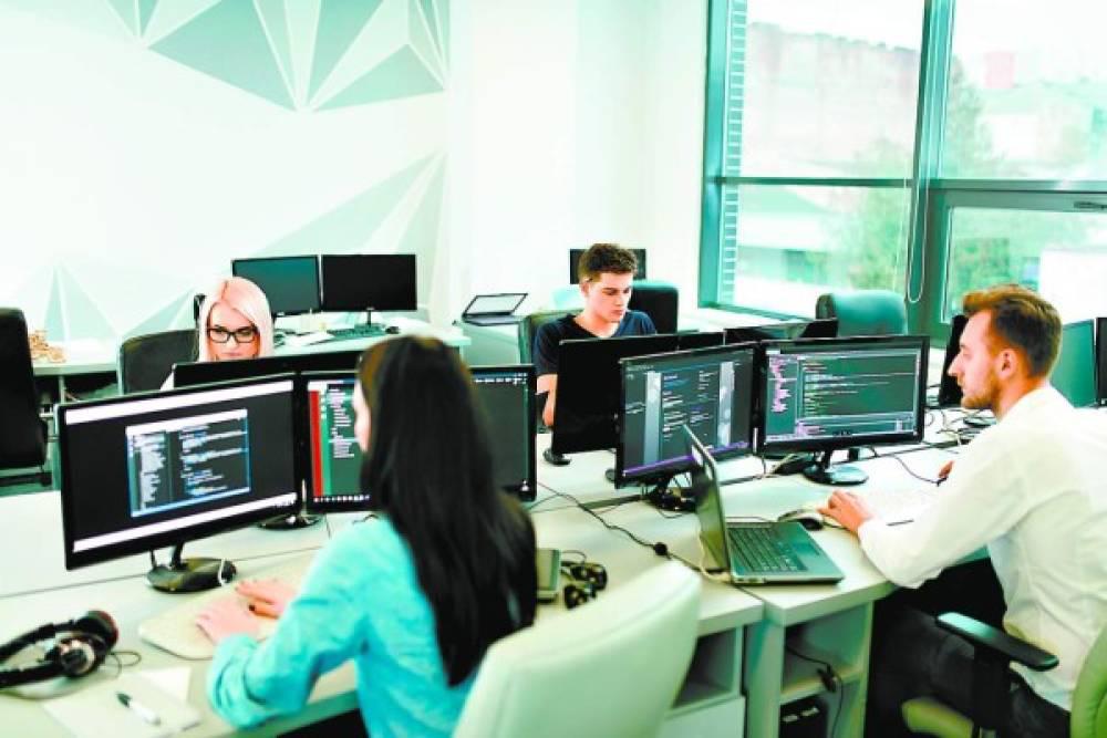 Las mujeres lideran posiciones directivas en las instituciones bancarias