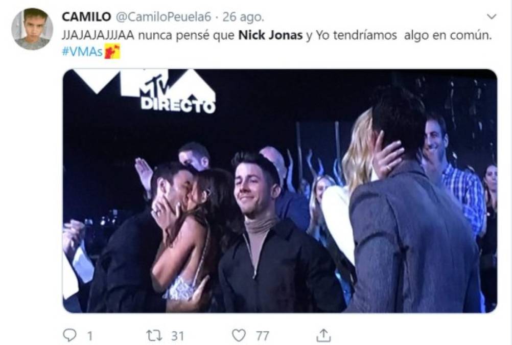 Nick Jonas objeto de memes por su soledad en los MTV Video Music Awards